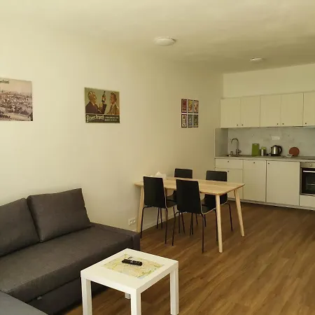 Stylish Apartment With Terrace And Garage In The City Center Pilsen Exterior photo
